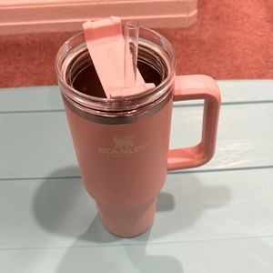 Stanley 40z Tumbler Melon used but no marks or stain’s A22 with straw GRAPEFRUIT